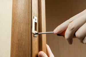 24 hour locksmith attending a callout in Knightsbridge SW7