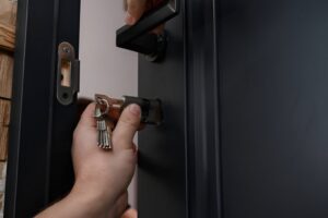 Broken shop door lock secured in Chelsea and Belgravia