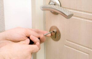 Failed communal door lock replaced in South Kensington