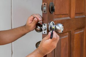 Shop door mortice lock replaced in Chelsea and Belgravia