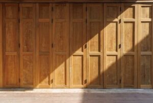 Commercial bi-folding door lock repair in Chelsea and Belgravia