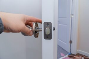 Snapped key extracted on a Knightsbridge home SW7